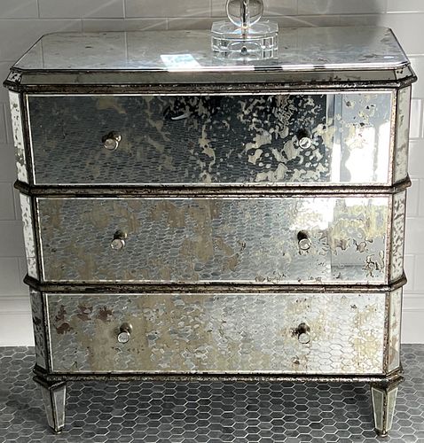 CONTEMPORARY THREE-DRAWER MIRRORED CHEST