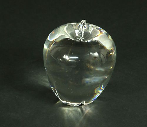 SIGNED STEUBEN CLEAR CRYSTAL APPLE  37c893