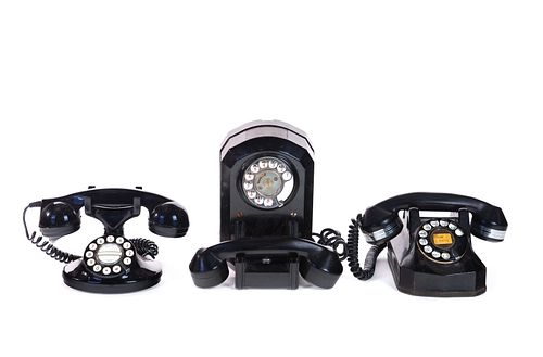 3 ANTIQUE BAKELITE TELEPHONES3 Antique