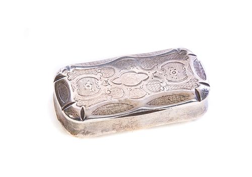 FRENCH STERLING SILVER SNUFF BOXFrench