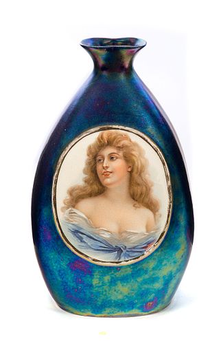 AUSTRIAN BLUE IRIDESCENT PORTRAIT VASEAustrian