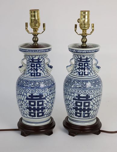 PAIR OF CHINESE BLUE AND WHITE