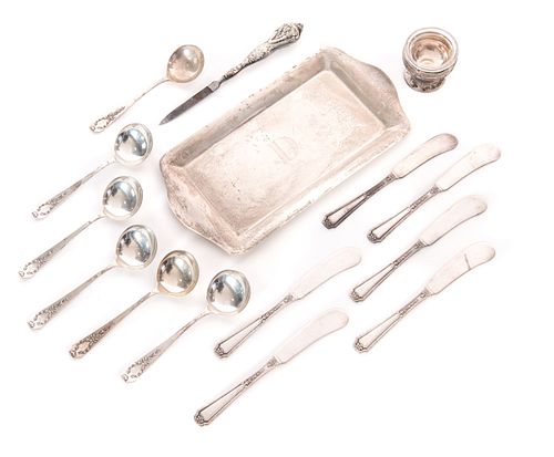 GROUPING OF STERLING SILVER SERVING 37cc77