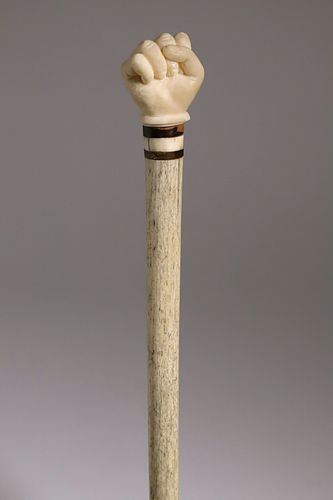 ANTIQUE WHALE IVORY CLENCHED FIST 37ce7a