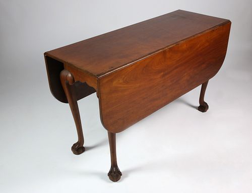 CHIPPENDALE MAHOGANY DROP LEAF DINNING