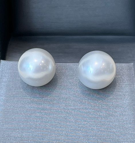 FINE PAIR 12.9MM WHITE SOUTH SEA