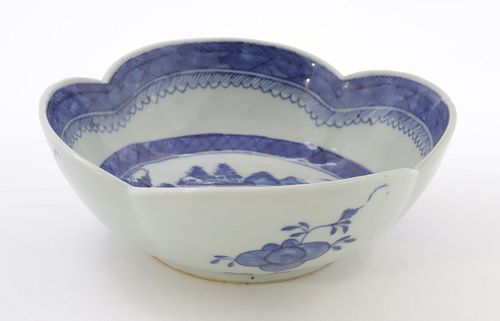 CANTON FOUR-LOBED BOWL, 19TH CENTURYCanton