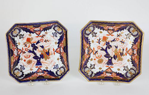 PAIR OF ENGLISH IMARI PORCELAIN 37d51b