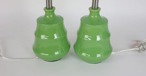 PAIR OF MODERN GREEN CERAMIC LAMPSPair 37d534