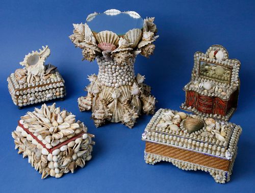 FIVE SEASHELL ENCRUSTED BOXES AND 37d693