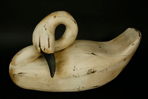 CARVED AND PAINTED WOOD PREENING SWANCarved
