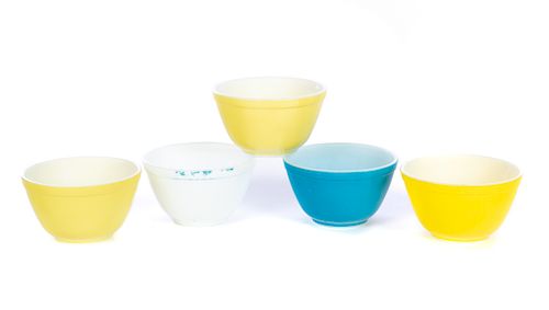 5 PYREX MIXING BOWLSExcellent condition