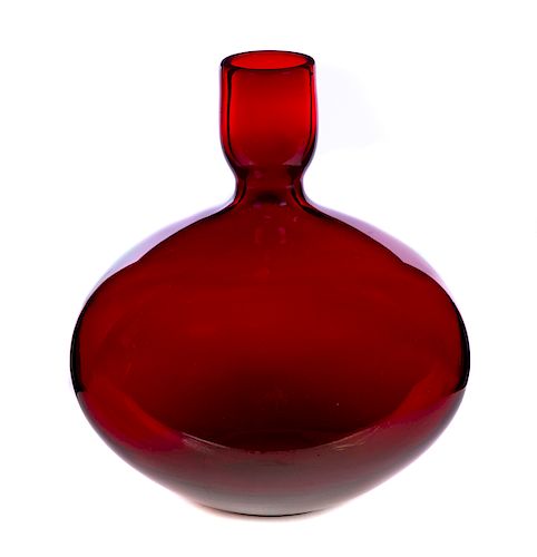 RUBY RED 10 INCH ART GLASS VASEPolished 37d725