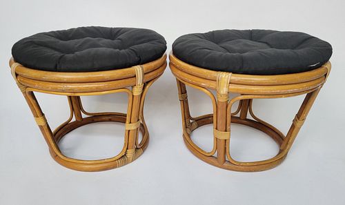 PAIR OF VINTAGE RATTAN STOOLSPair 37d74b