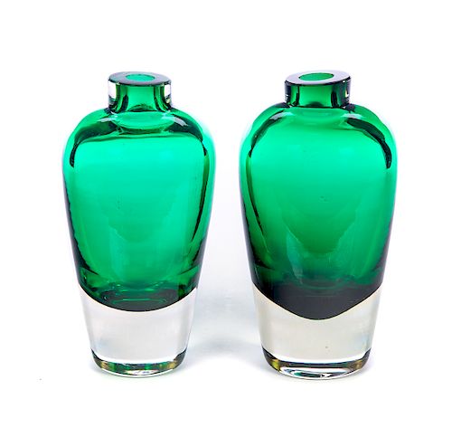 2 GREEN ERICKSON ART GLASS VASESExcellent 37d7e5