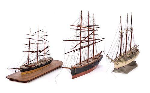 3 EARLY WOODEN SHIP MODELSGood 37d7f8