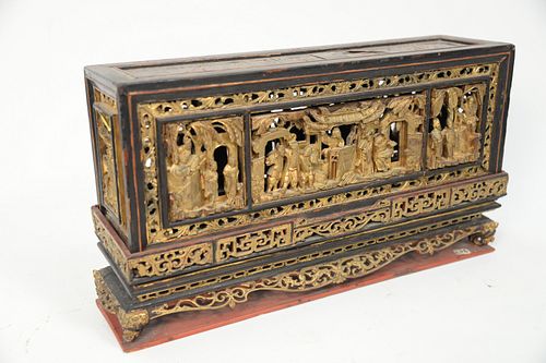 CHINESE GILT AND LACQUERED CARVED 37b20b