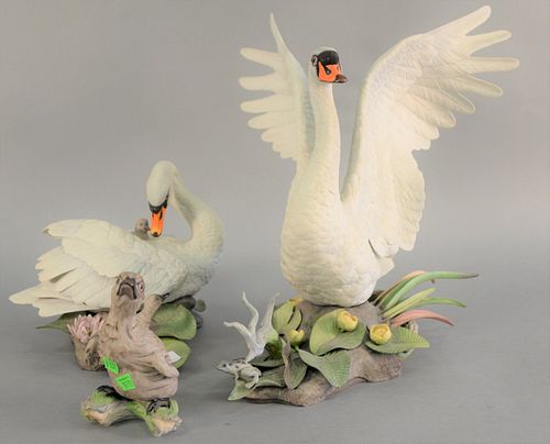 THREE BOEHM MUTED SWANS PORCELAIN 37b36c