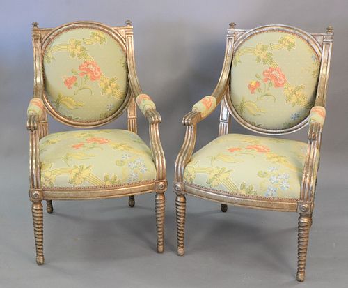 PAIR OF SILVERED UPHOLSTERED OPEN 37b548