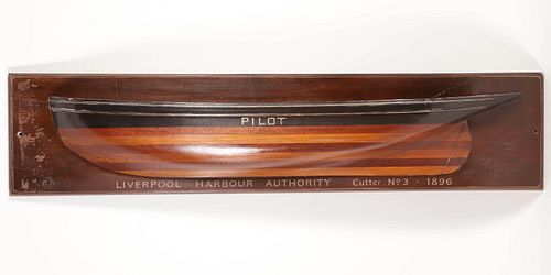 VINTAGE HALF HULL MODEL PILOT 37ba1a