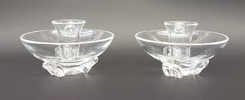 PAIR OF SIGNED STEUBEN GLASS CANDLESTICKSPair 37baef