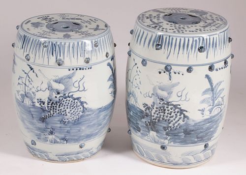 PAIR OF CHINESE BLUE AND WHITE