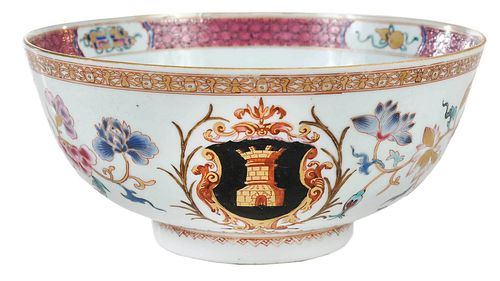 CHINESE EXPORT ARMORIAL PORCELAIN 37bef7
