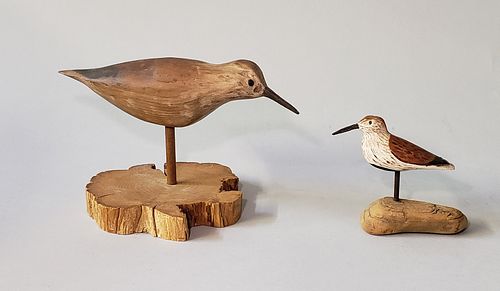 TWO HAND CARVED AND PAINTED SHOREBIRD 37e99b