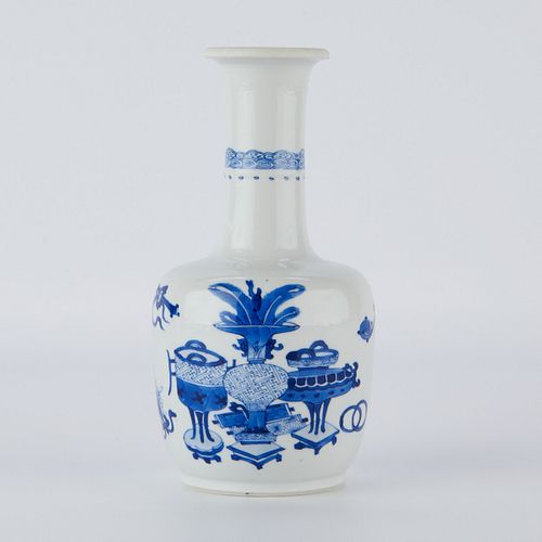 CHINESE 18TH C. KANGXI PORCELAIN