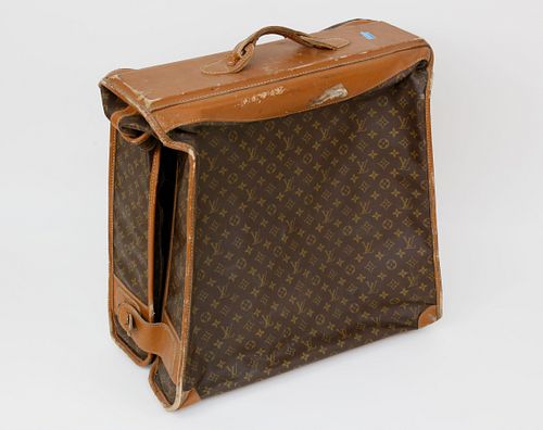 LOUIS VUITTON MONOGRAM GARMENT 37eb54