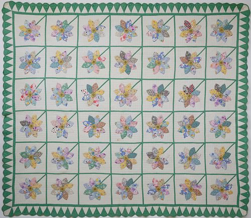 DAISY APPLIQUE QUILT WITH FLOSS