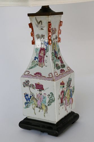 CHINESE PORCELAIN FIGURAL VASE 37ecec