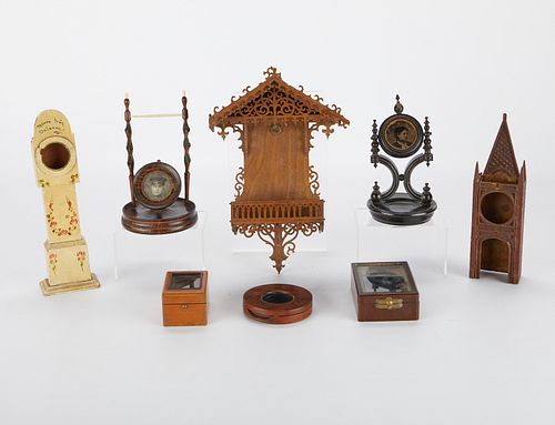 8 DECORATIVE WATCH DISPLAYS AND
