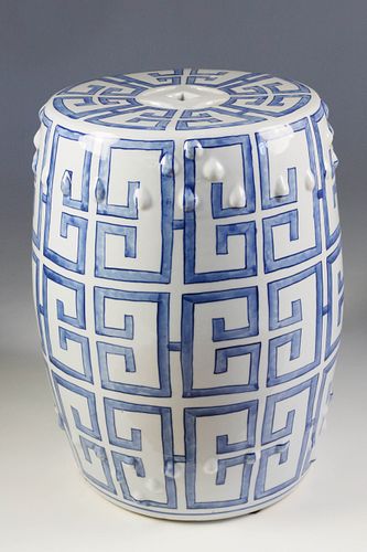 CHINESE BLUE AND WHITE GREEK KEY