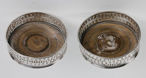PAIR OF SHEFFIELD SILVER PLATED 37ef93