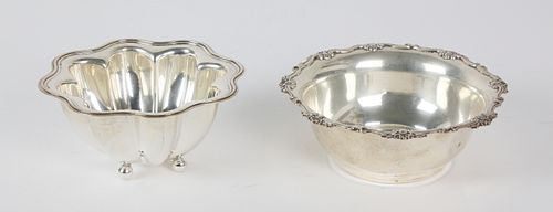 TWO STERLING SILVER SMALL BOWLSTwo