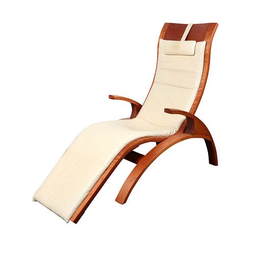 THOMAS MOSER WHITE LEATHER CHAISECollaboration