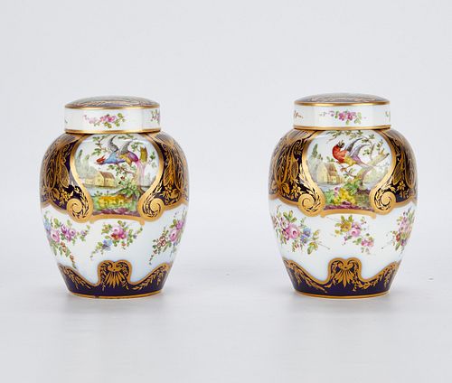 PAIR OF FRENCH OLD PARIS PORCELAIN