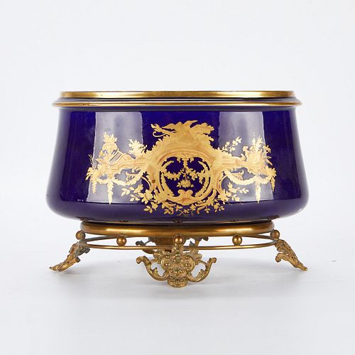 FRENCH SEVRES STYLE PORCELAIN PLANTERFrench