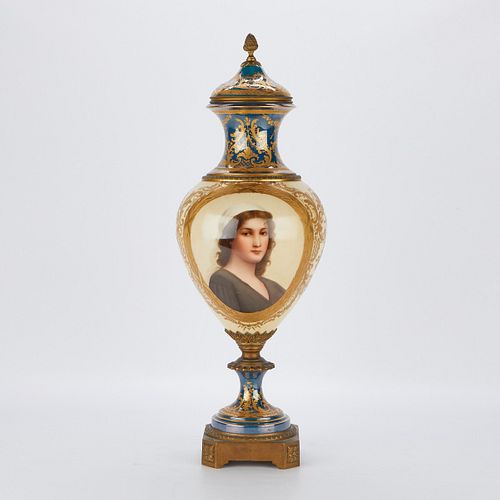 SEVRES STYLE PORCELAIN URN QUEEN