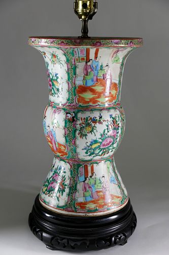 CHINESE ROSE MEDALLION PORCELAIN