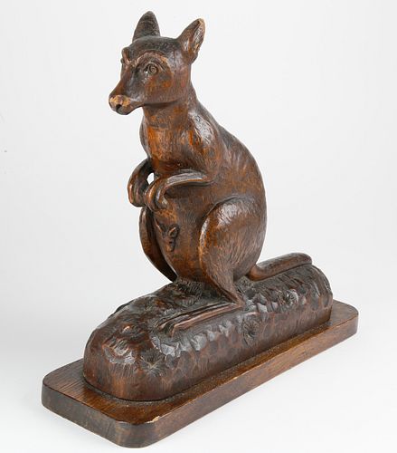 CARVED WOOD WALLABY SCULPTURE  37f788