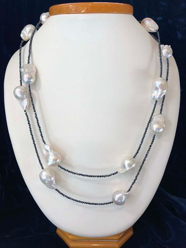 WHITE BAROQUE PEARL AND SPINEL 37f78f