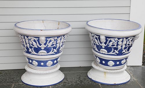 PAIR OF ITALIAN BLUE AND WHITE