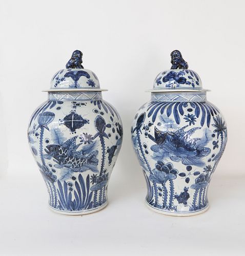 PAIR OF BLUE AND WHITE CANTON STYLE