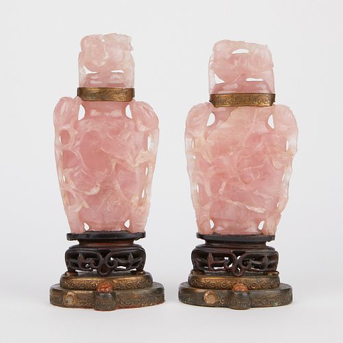 PAIR OF CHINESE ROSE QUARTZ CARVINGSPair 37f891