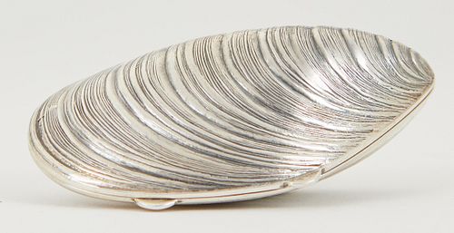 BUCCELLATI STERLING CLAMSHELL PILL