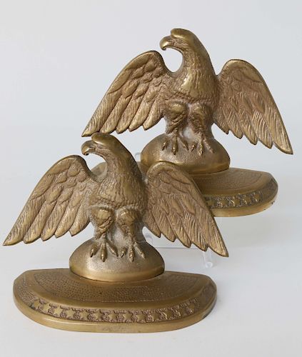 PAIR OF VINTAGE BRONZE SPREAD WINGED 37fa5a