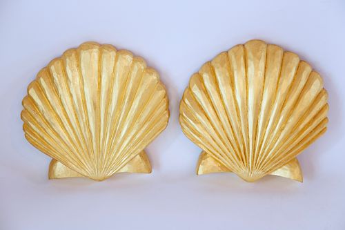 PAIR OF CARVED AND GILT WOOD SCALLOP 37feee