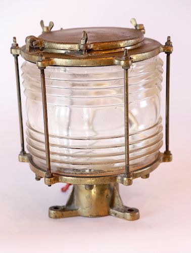 BRASS SHIP S LANTERN WITH FRESNEL 37ffc8